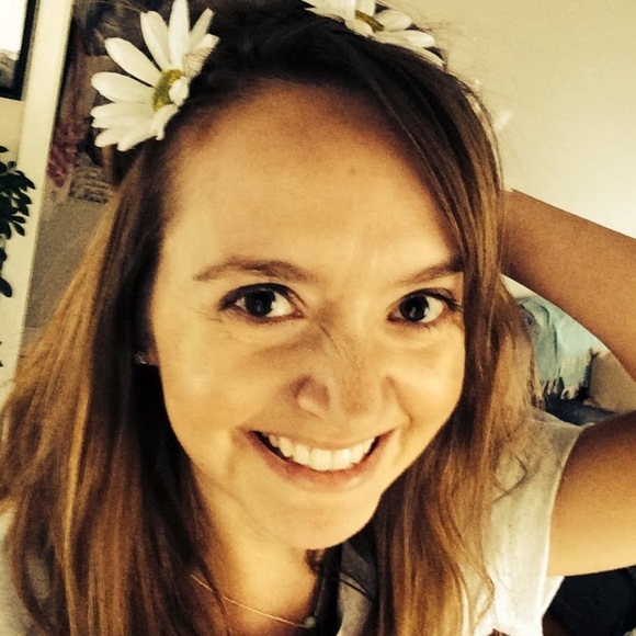 Meet your Posher, Monique - Picture 1 of 1